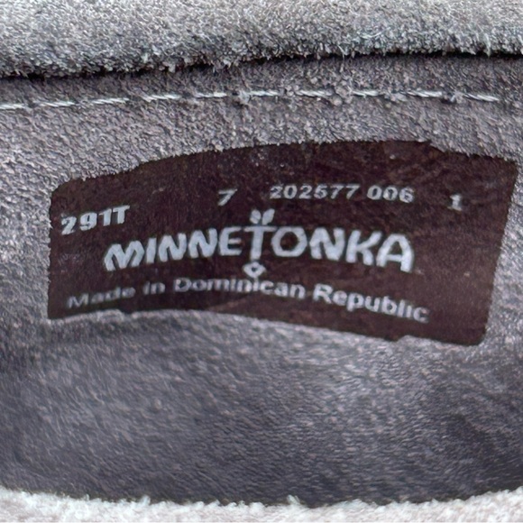 Minnetonka Fringe Bootie with zipper back | Size 7 - Picture 2 of 11